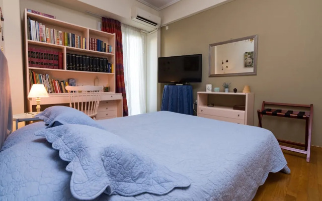 Romantic apartment near Acropolis