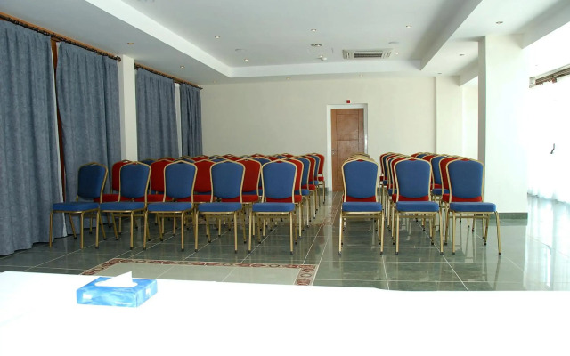 Moniatis Hotel