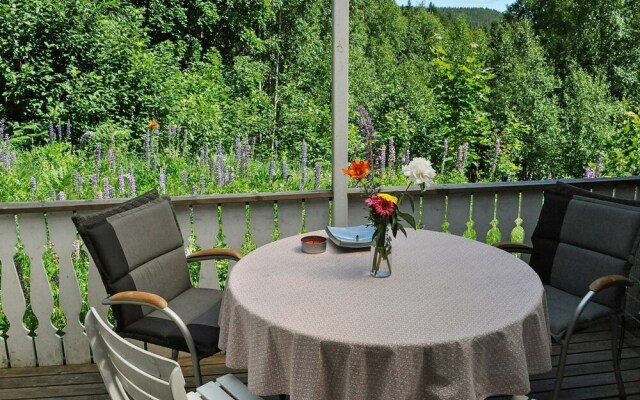6 Person Holiday Home in Sunne