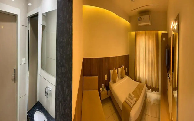 Hotel Dwarkesh
