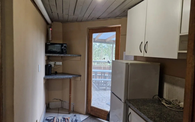 Ibis Place Guest House