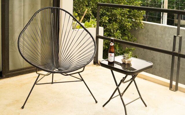 Stay Tropical Downtown Studios