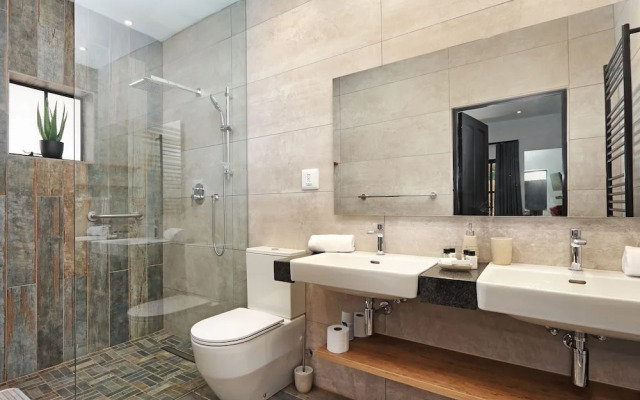 Garden Retreat - Adults Only