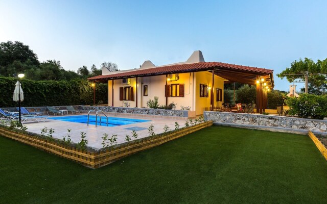 Gorgeous Villa With Pool & Gardens