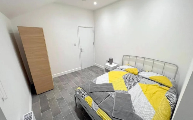 Spacious 3-bed Apartment in London