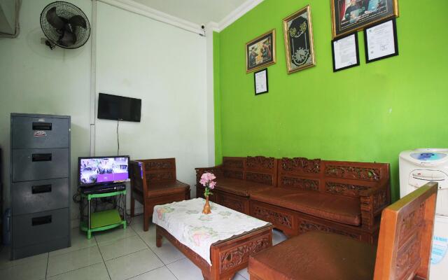 OYO 1804 Guest House Oema'h Opa