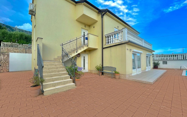 Villa Eternity