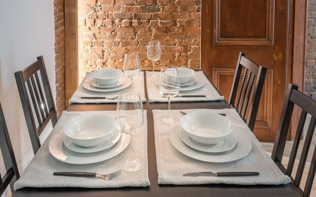 Beautiful Cozy 2-storey Apartment In the of Downtown MTL