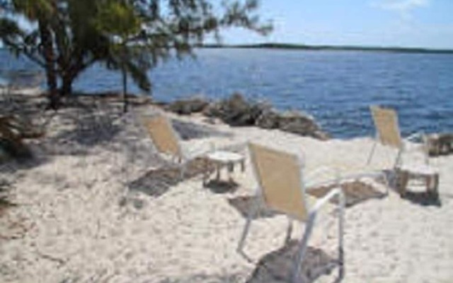 Tarpon Flats Inn and Marina