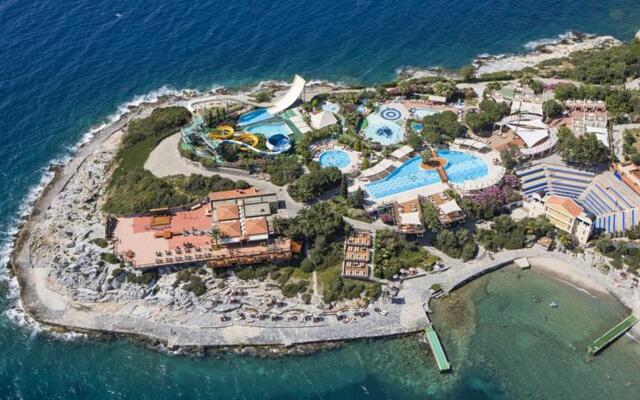 Pine Bay Holiday Resort