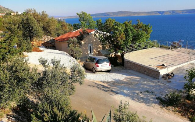 House Anica