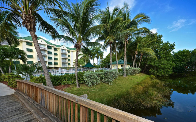 Sunrise Suites Resort