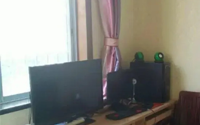 Hechi Chengdong Business Hotel