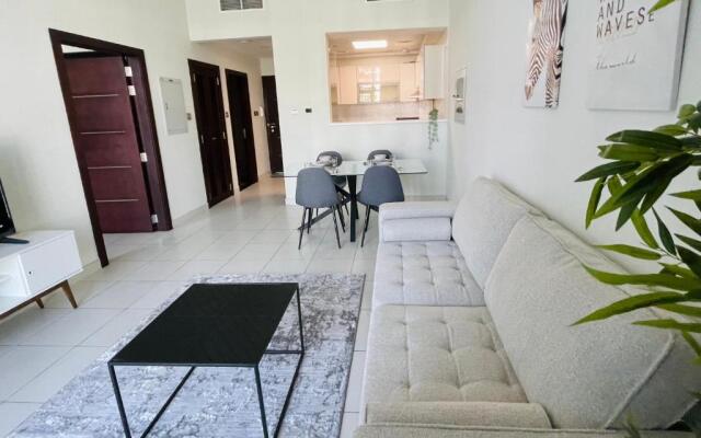 Park View & Spacious One Bedroom Apartment