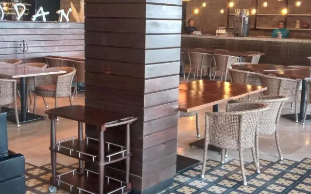 One Bedroom Ocean Front Suite on Medano Beach