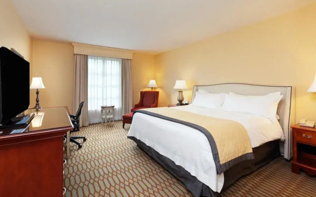 Virginia Crossings Hotel, Tapestry Collection By Hilton
