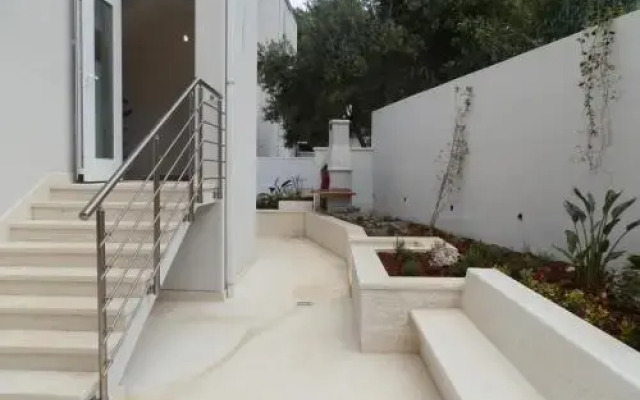 Apartments Ban