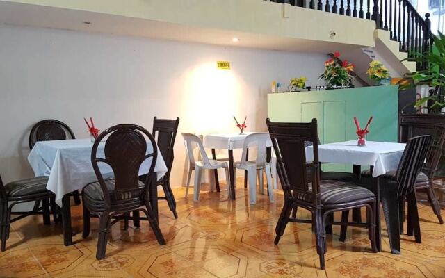 Balai Flordeliza Guest House & Garden Cafe