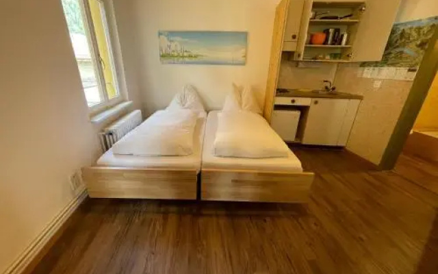 Downtown Apartment 9