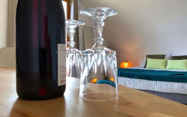 Tipi Lounge and breakfast