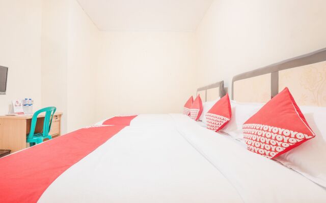 Super OYO 160 Lontar Residence