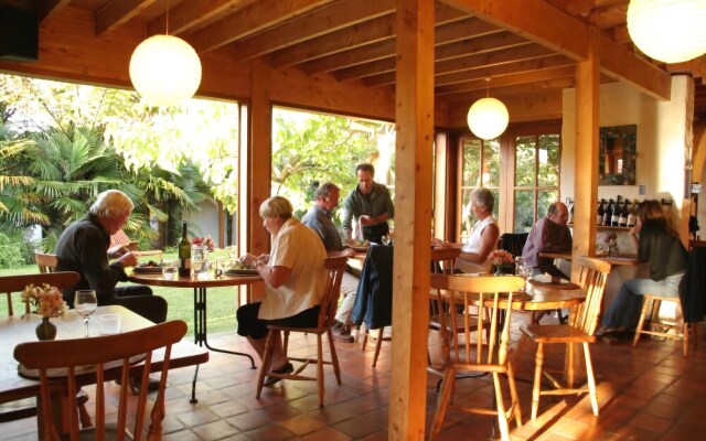 Sans Souci Inn