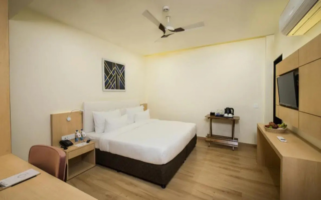 10 Park Street Hotel & Banquets