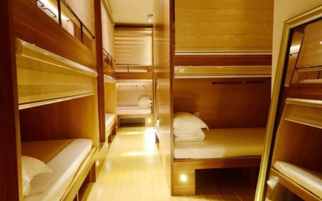 Shenzhen Port Apartment