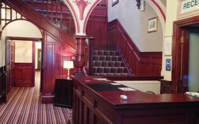 Queens Hotel