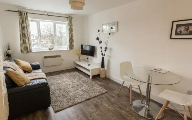 Meridian Apartment Suites