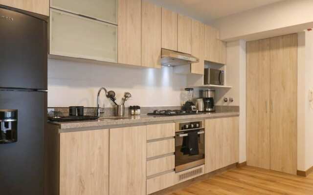 w Designer 2BR in Miraflores