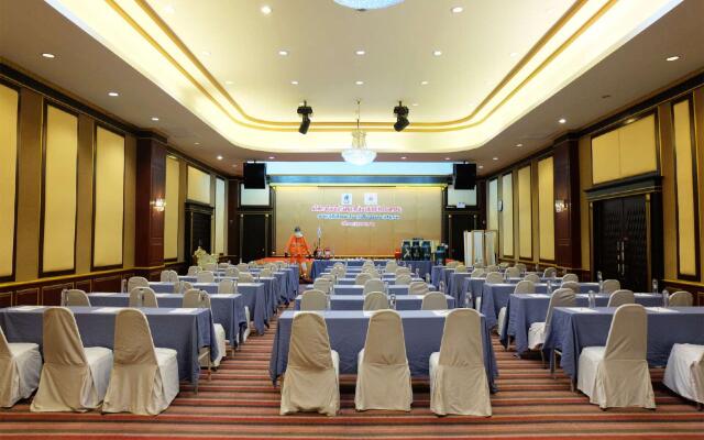 Grand Hill Resort and Spa