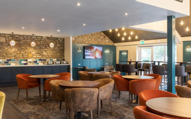 Almondsbury Inn & Lounge