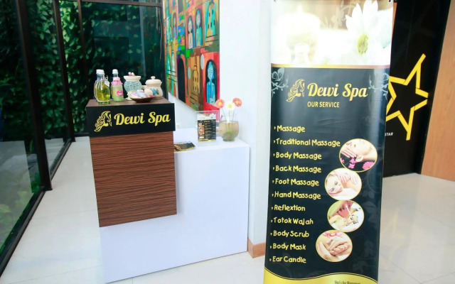 Yellow Star Ambarukmo Hotel