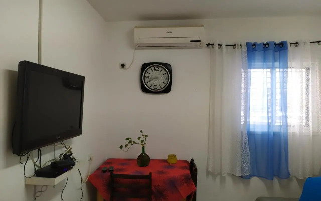 Nelly's Housing Unit