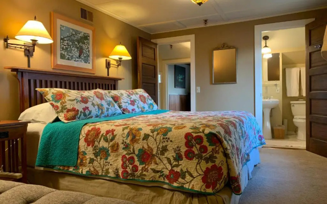 Kangaroo House B&B on Orcas Island