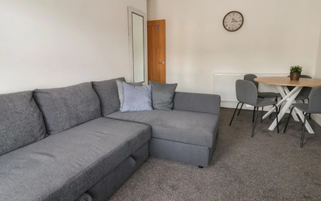 Apartment 4