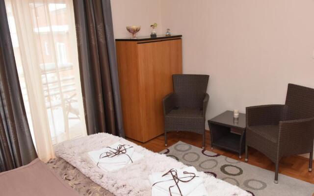 Blue House Apartment