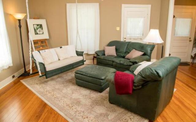 Studio B Guest House