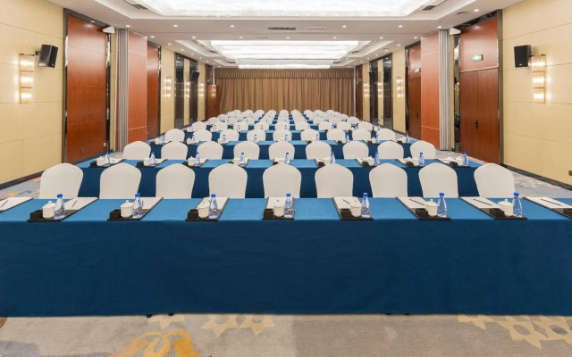 Yun-Ray Hotel