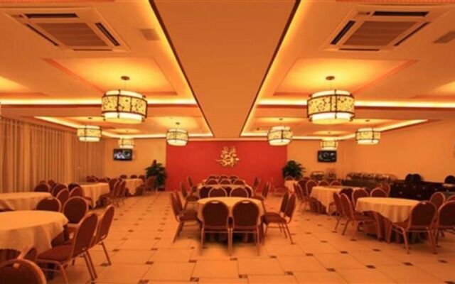 Purple Attic Holiday Hotel