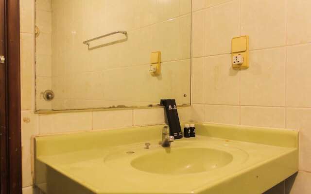 Spacious 3Br Apartment At Kondominium Golf Karawaci