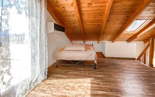 Stunning Apartment in Nafpaktos With Wifi and 2 Bedrooms