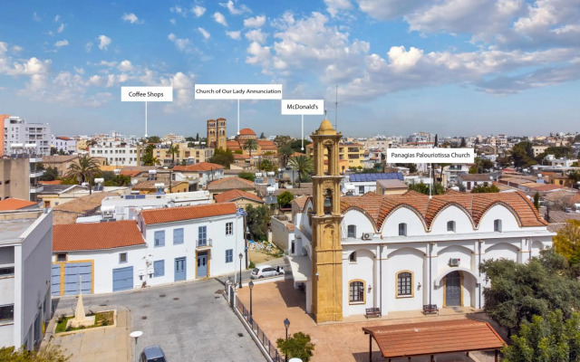 To Hani - Kamara Maisonette