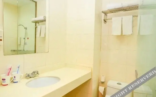 Hanting Express Xuzhou South Zhongshan Road