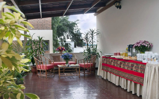 San Isidro Inn
