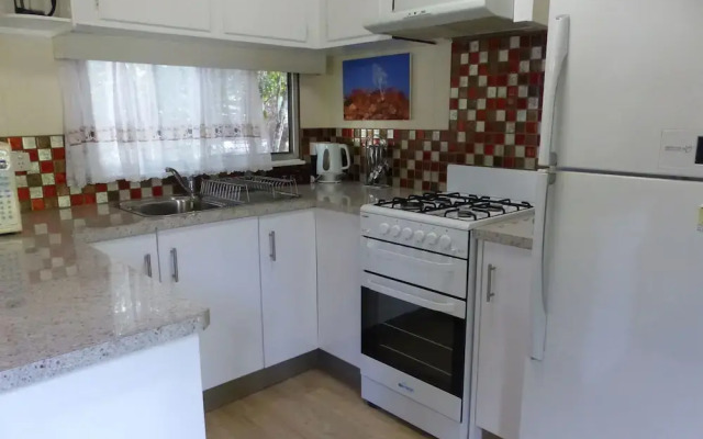 Lake Eacham Tourist Park & Self Contained Cabins