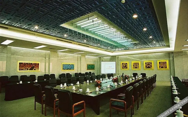 Jinan Shungeng Hillview Hotel