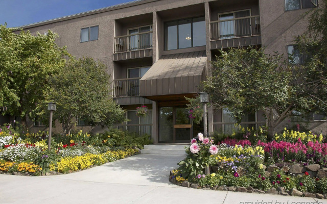 Sophie Station Suites