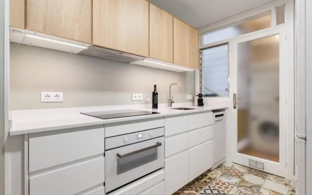 Art House Renoir Plaza Universitat Sant Antoni